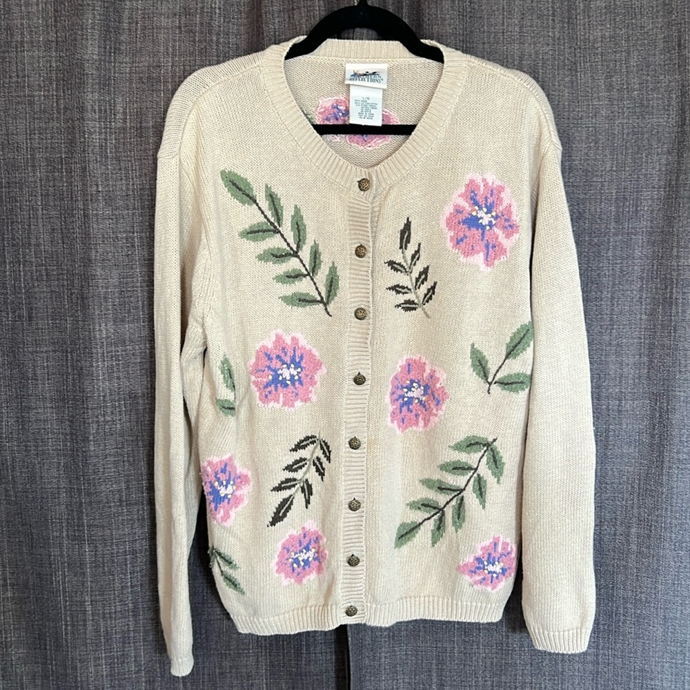 Northern reflections cardigan with stitched florals size large vintage
